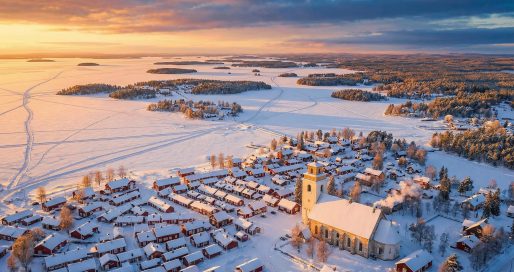 Vue aérienne de Luleå et la mer Baltique gelée en hiver